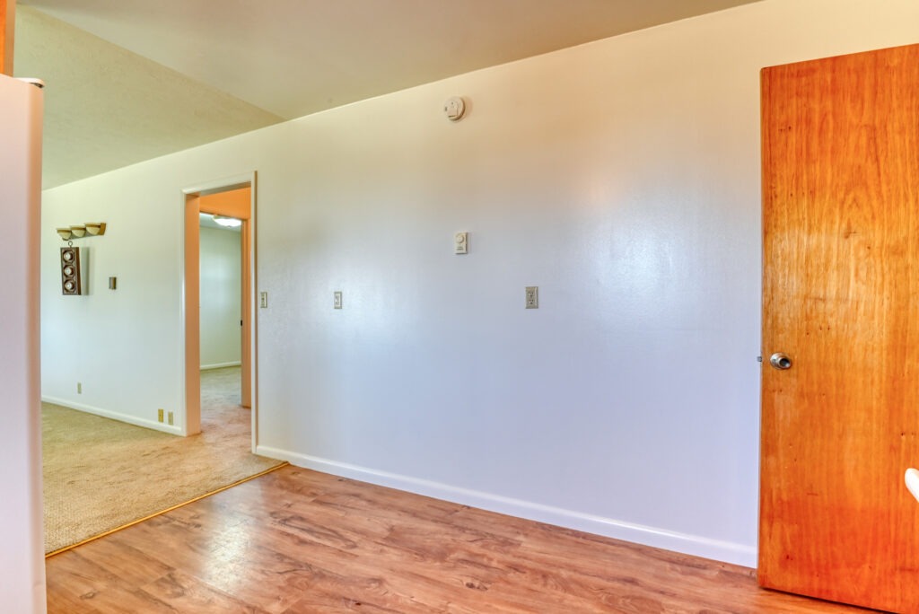 375 N Rush Rd 16