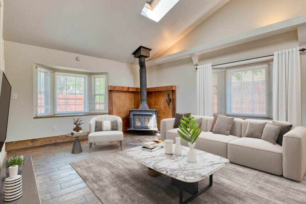 8 E 13th Street 41 Family Room
