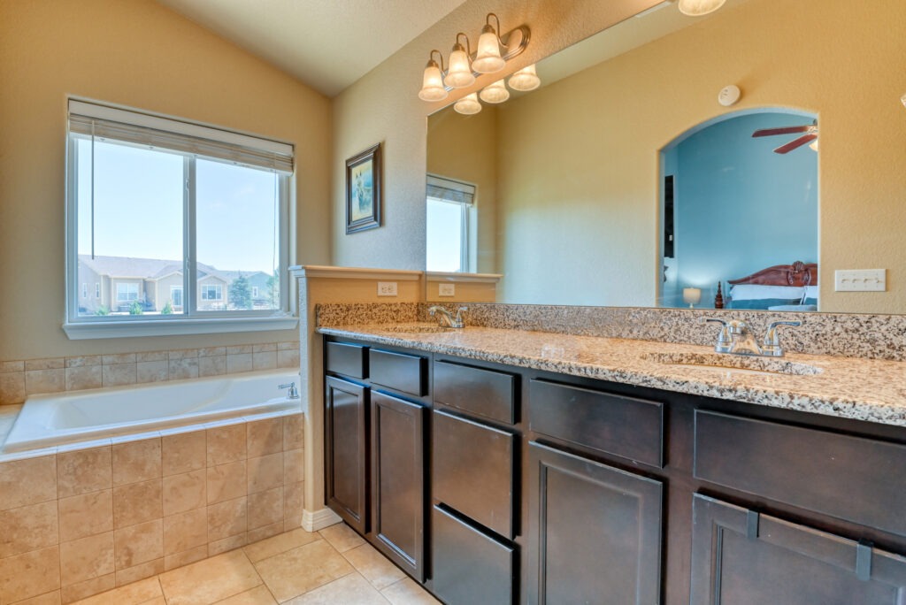 Capital Peak Way 30