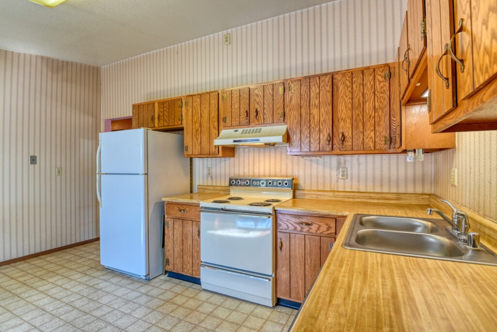 Eastcrest Cir W 18