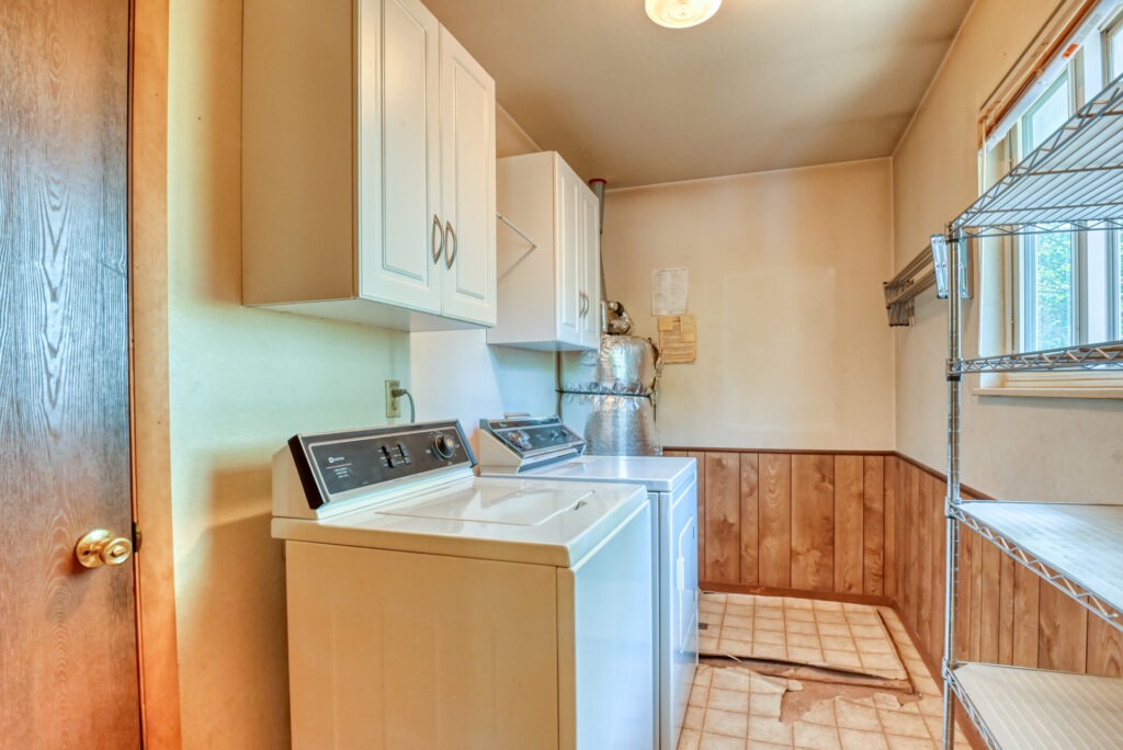 Eastcrest Cir W 19