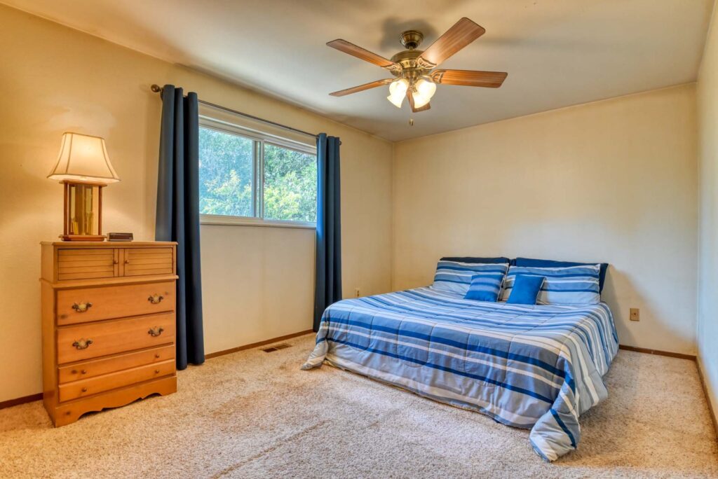 Eastcrest Cir W 20