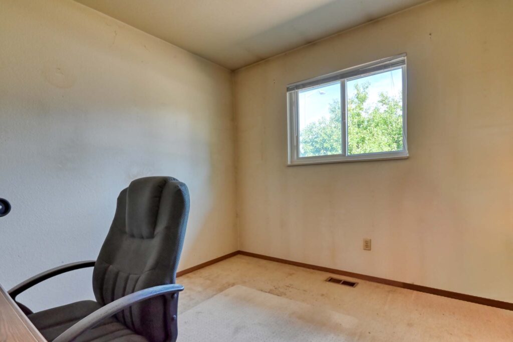 Eastcrest Cir W 28