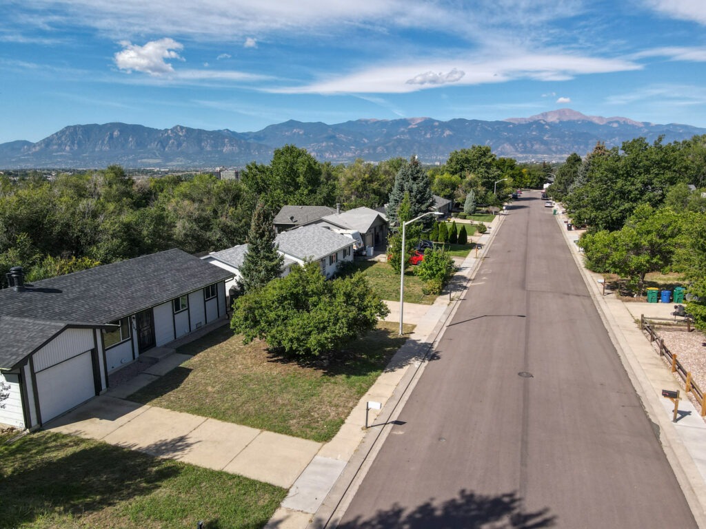 Eastcrest Cir W 35