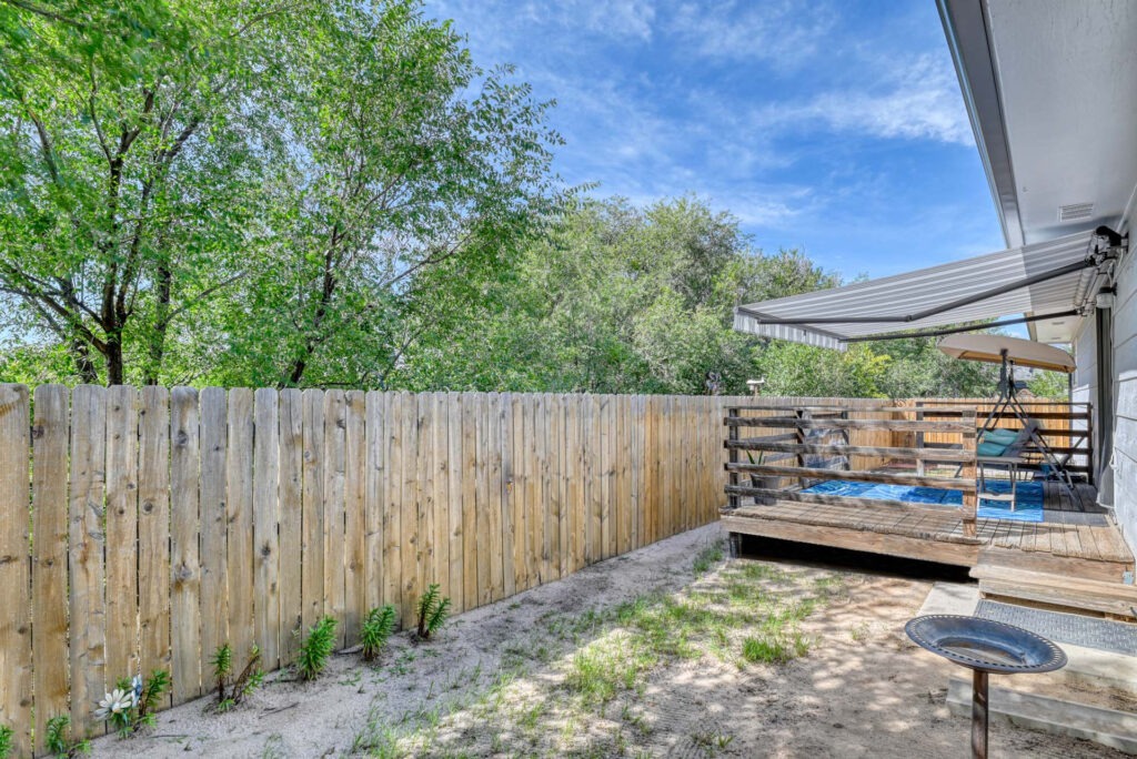 Eastcrest Cir W 5