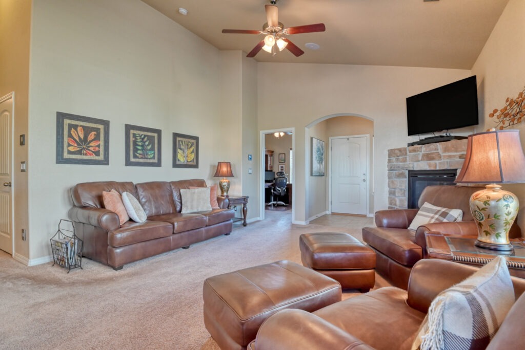 Cascading Spring Cir 16