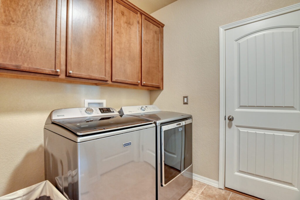 Cascading Spring Cir 29