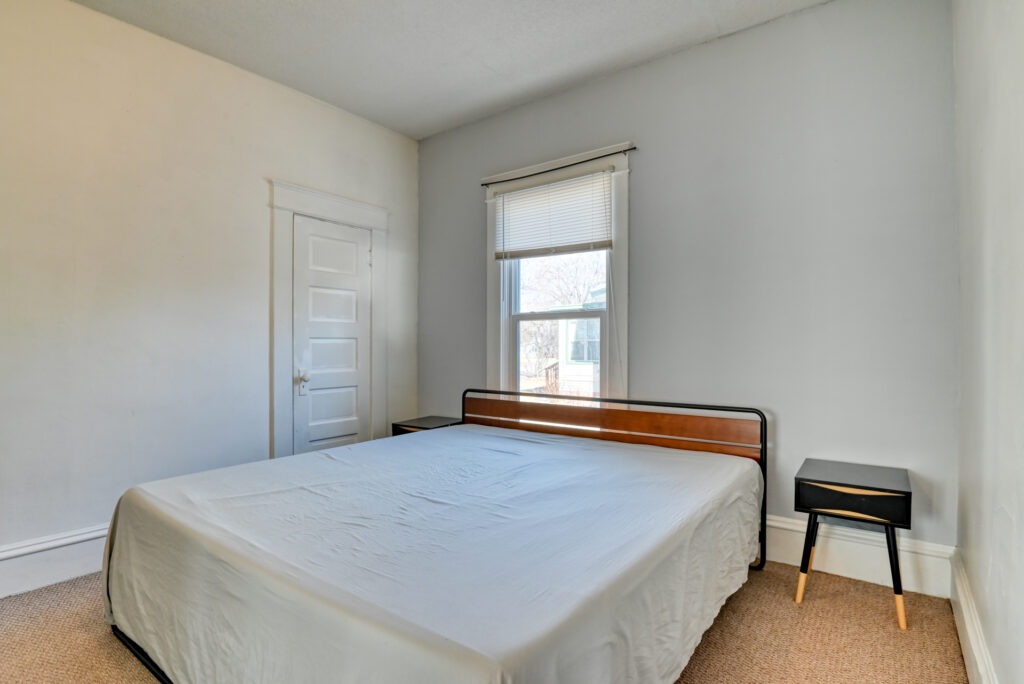 Davis St 29