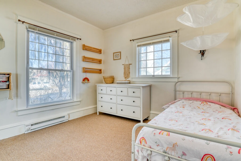 Davis St 34