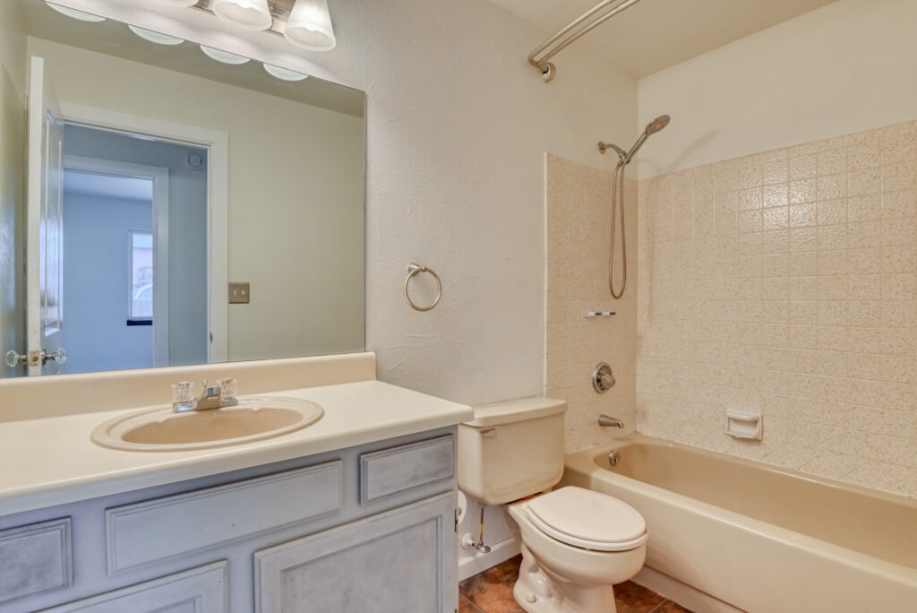 Meadowwood Pl Int 24