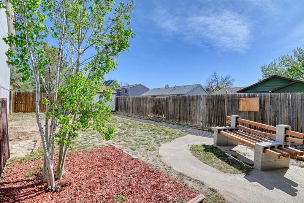 Monica Dr 10