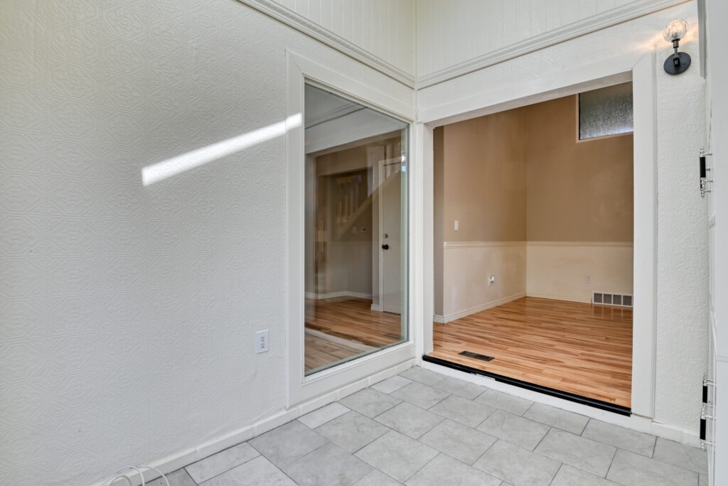 Monica Dr 19