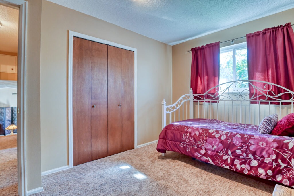 Robidoux Cir 37