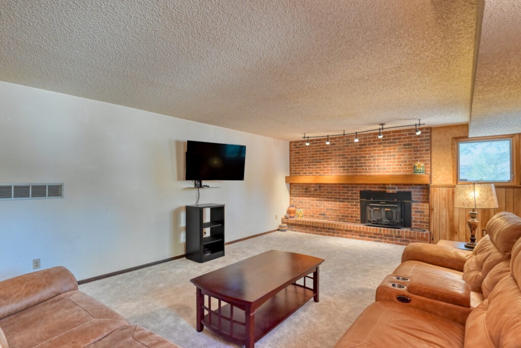 Cortina Drive 27