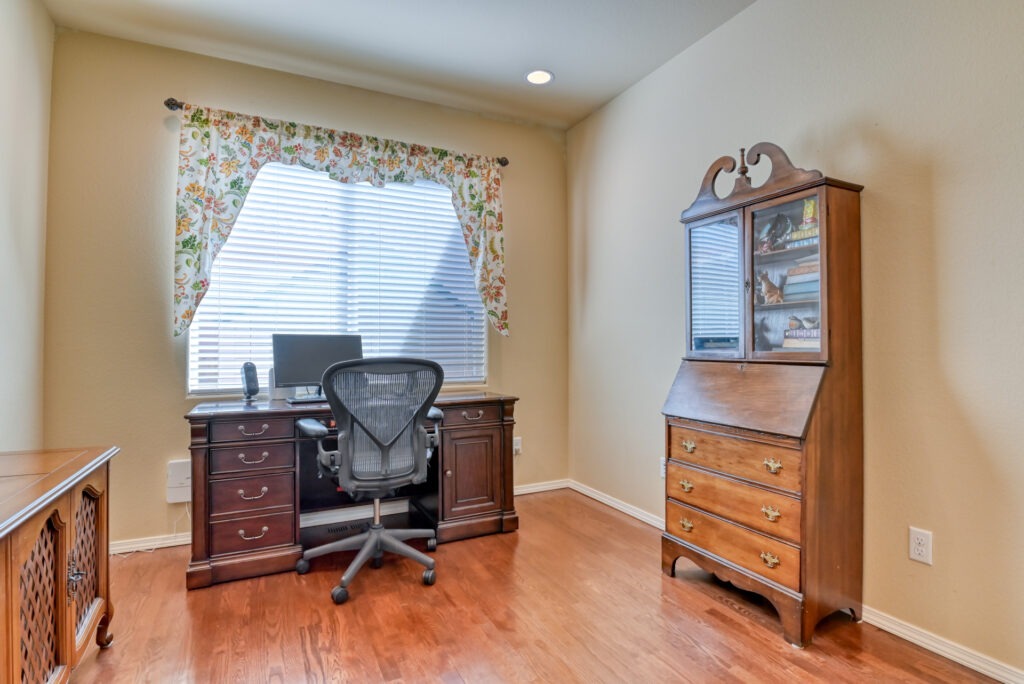 Desert Wind Dr 32