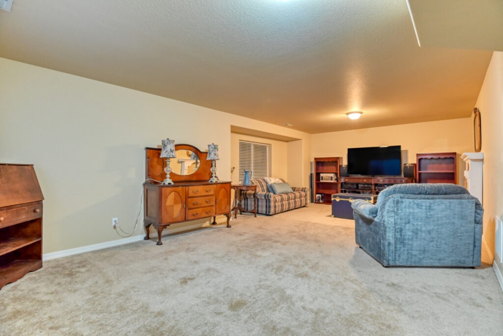 Desert Wind Dr 40