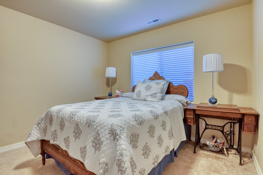 Desert Wind Dr 44