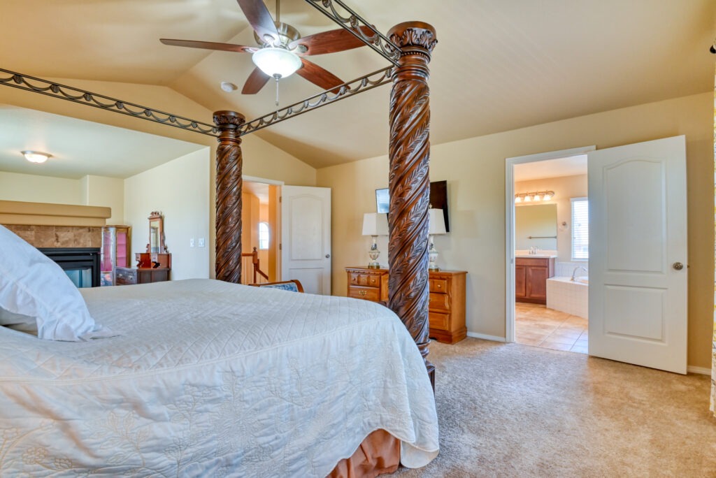 Desert Wind Dr 56