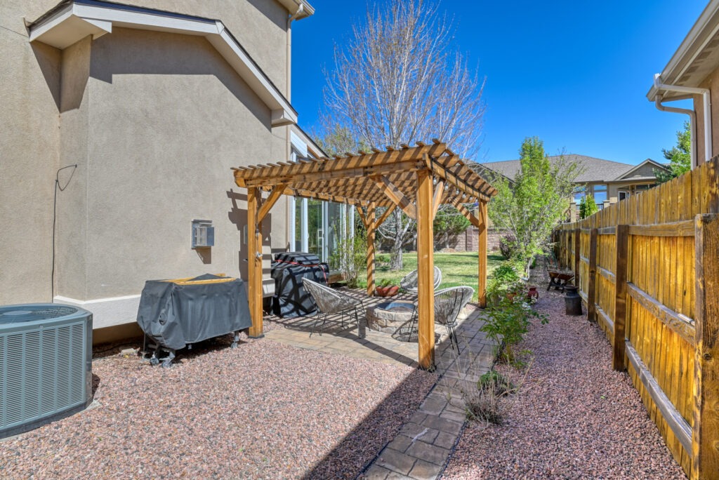 Desert Wind Dr 6