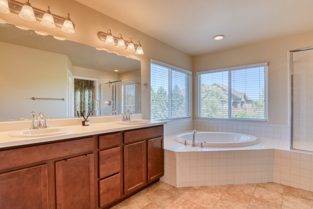 Desert Wind Dr 61
