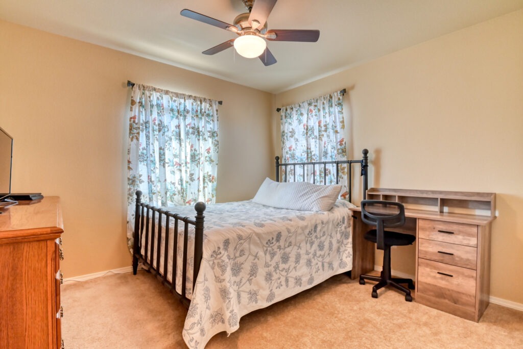 Desert Wind Dr 69