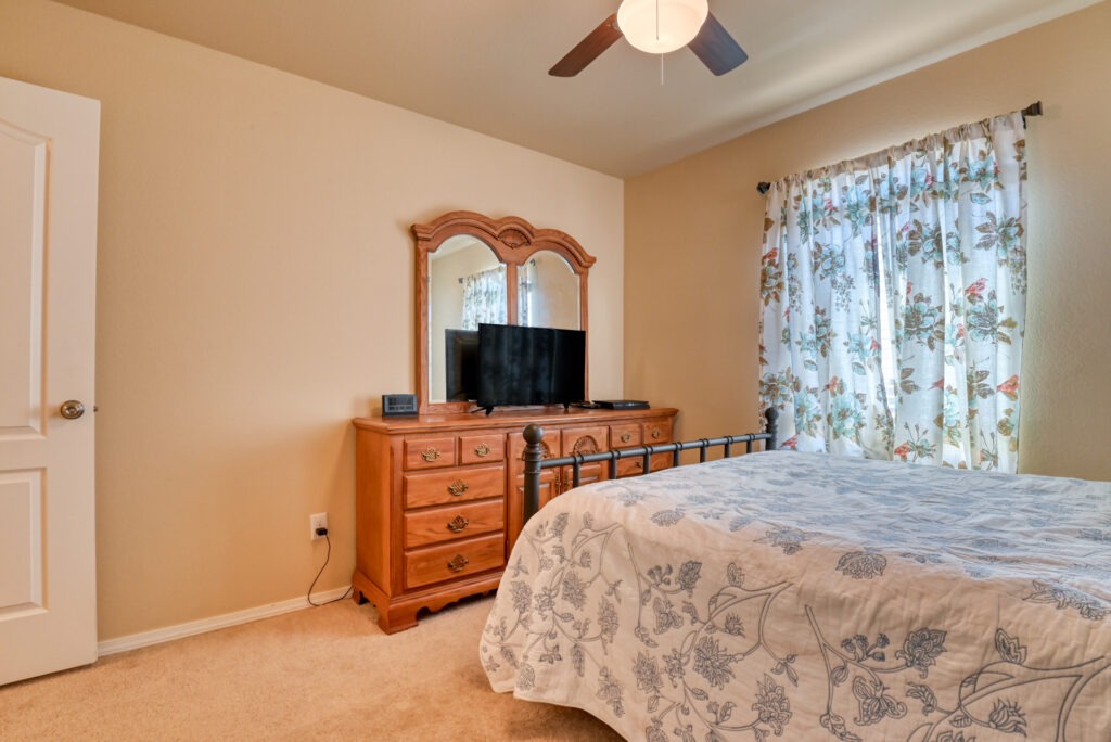 Desert Wind Dr 72