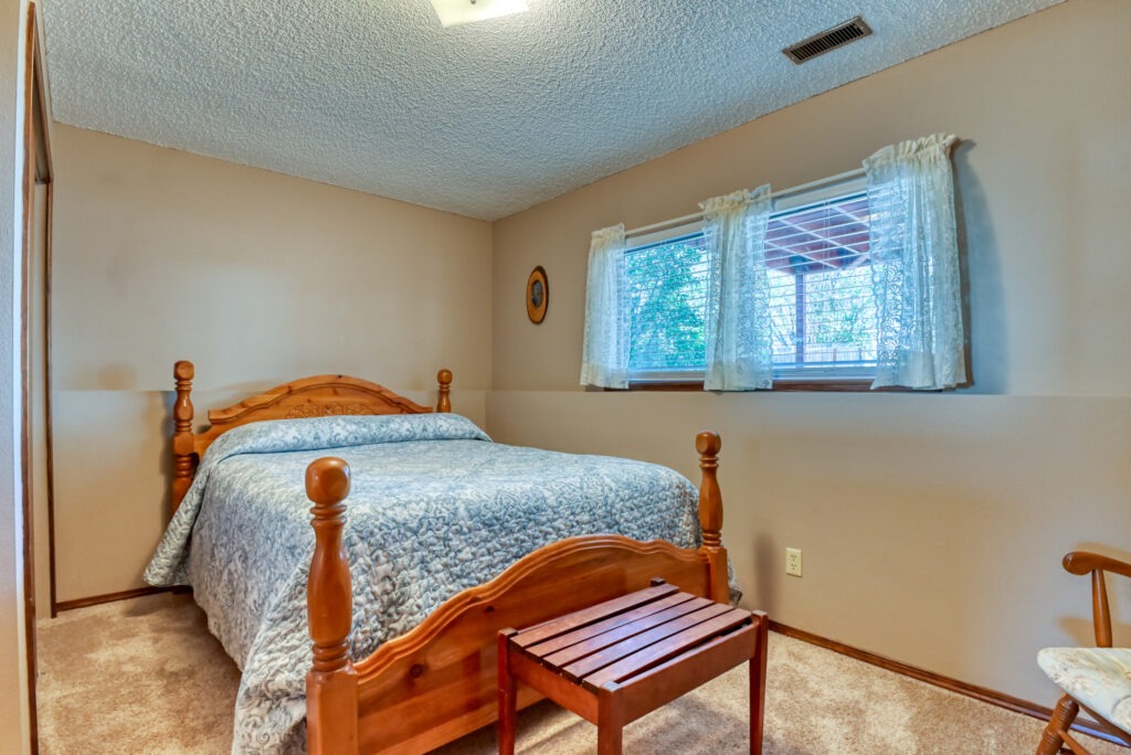 W Old Farm Cir 45