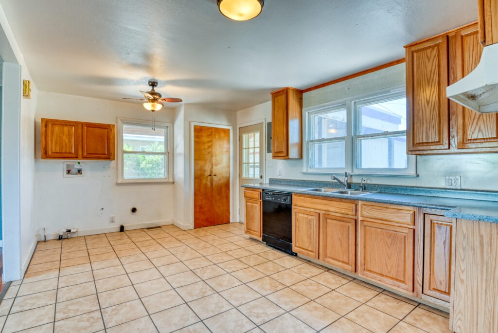 Poplar Ave 13