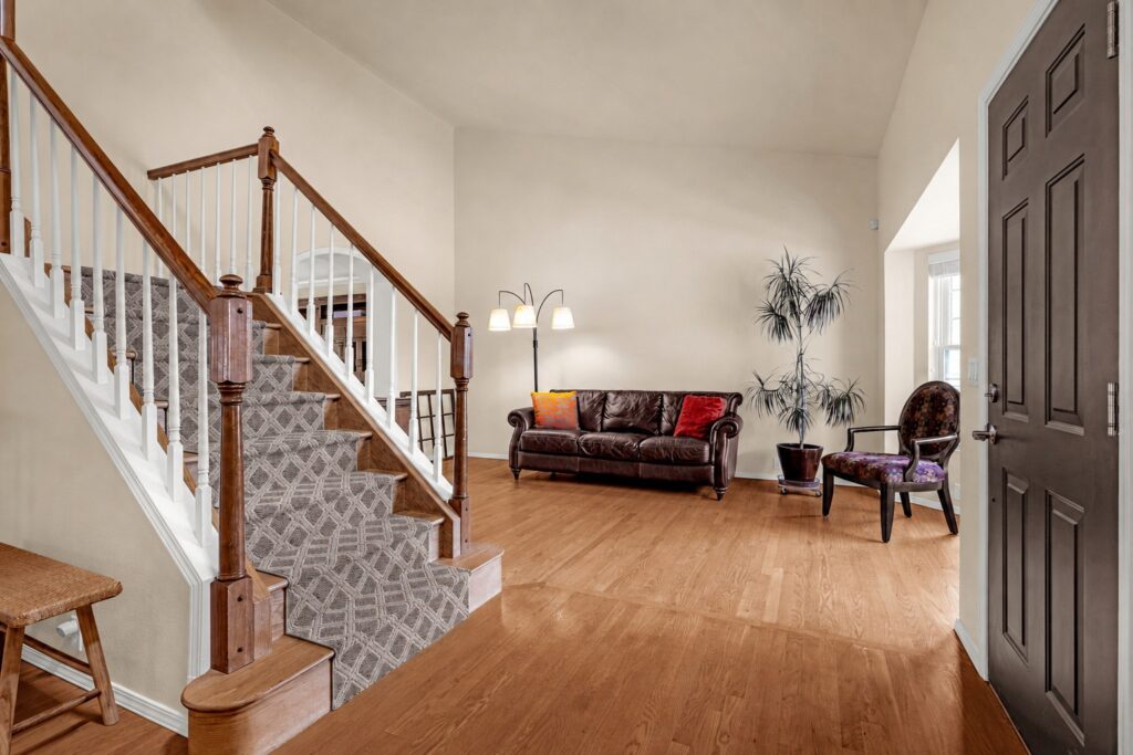 10 Web Or Mls 100120260727 0264