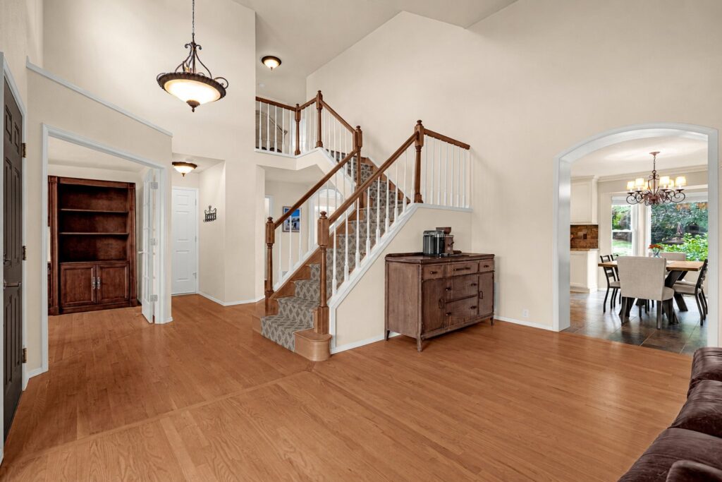 11 Web Or Mls 100120260727 0274
