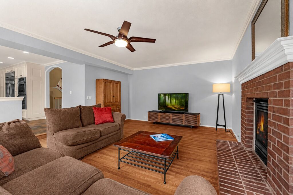 21 Web Or Mls 100120260727 0354