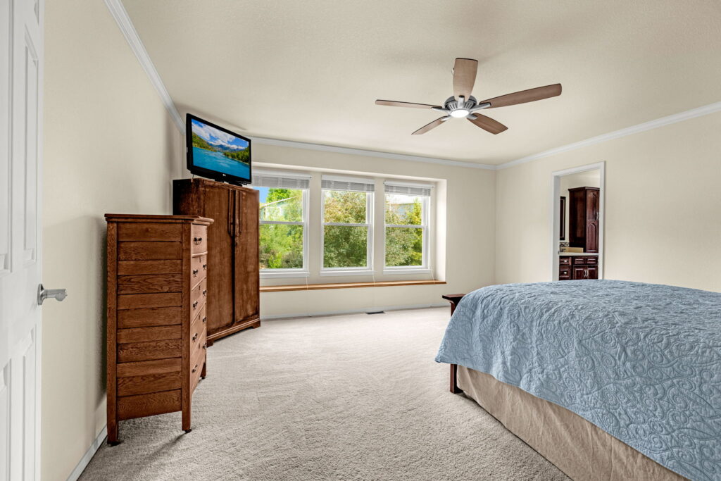 32 Web Or Mls 100120260727 0429
