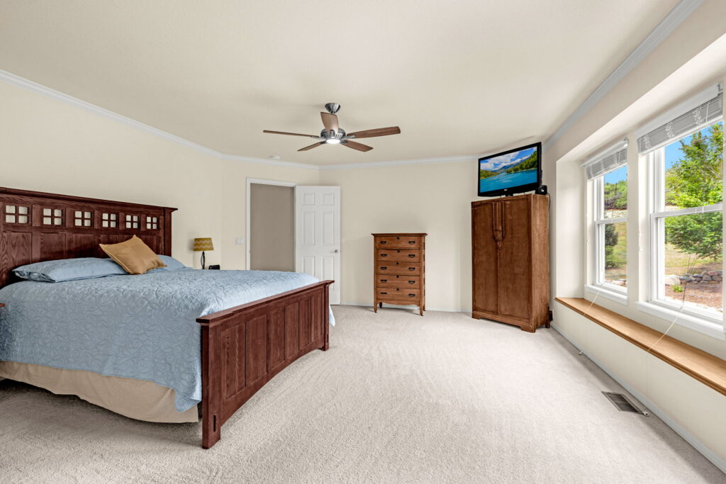 33 Web Or Mls 100120260727 0435