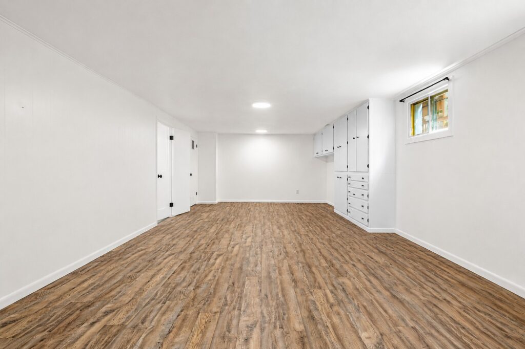33 Web Or Mls 100120260811 3849