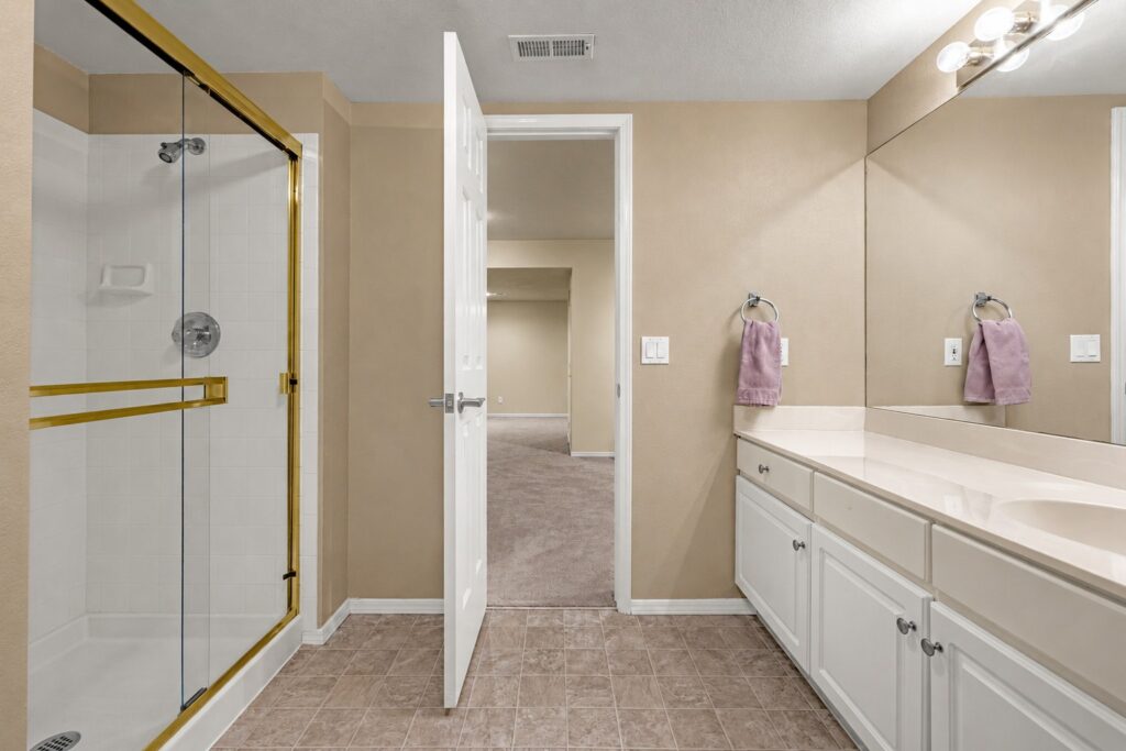 44 Web Or Mls 100120260727 0499
