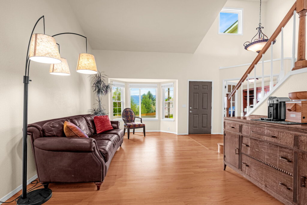 9 Web Or Mls 100120260727 0260 (2)