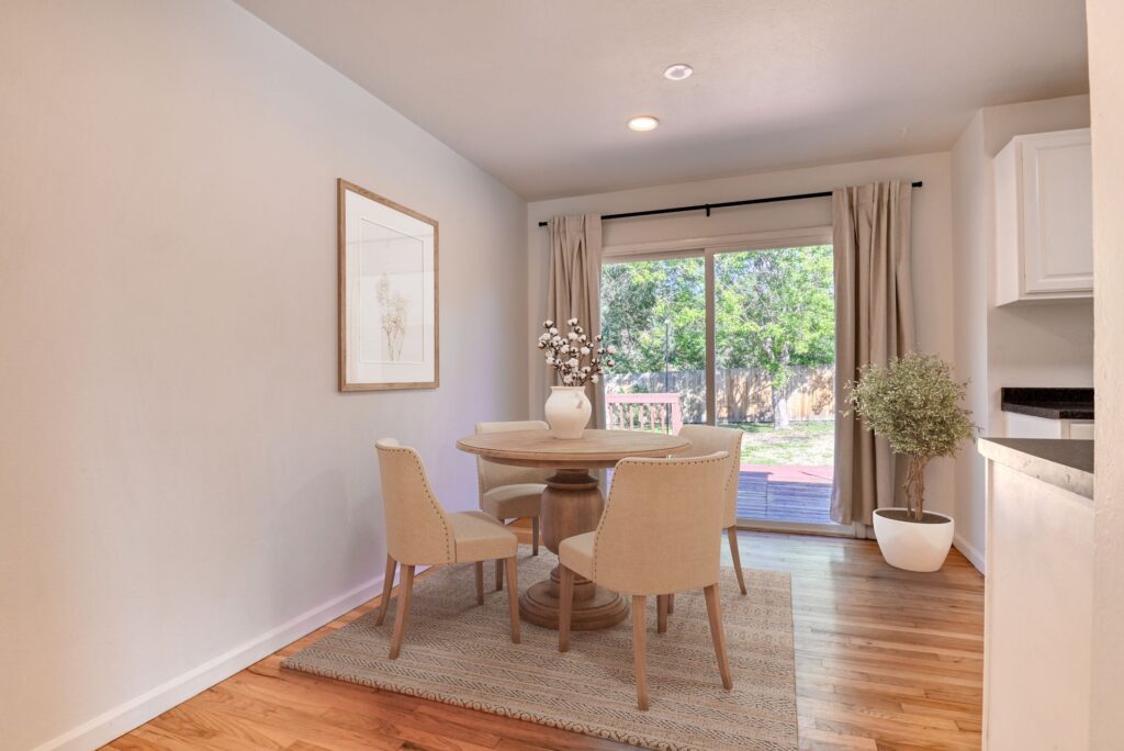 Sanderson Ave 13