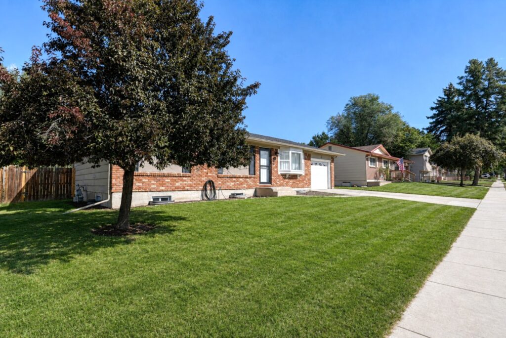 Sanderson Ave 2