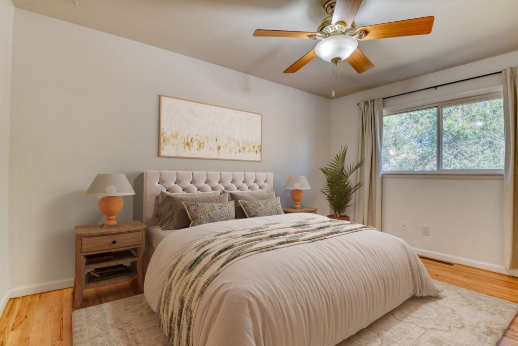 Sanderson Ave 22