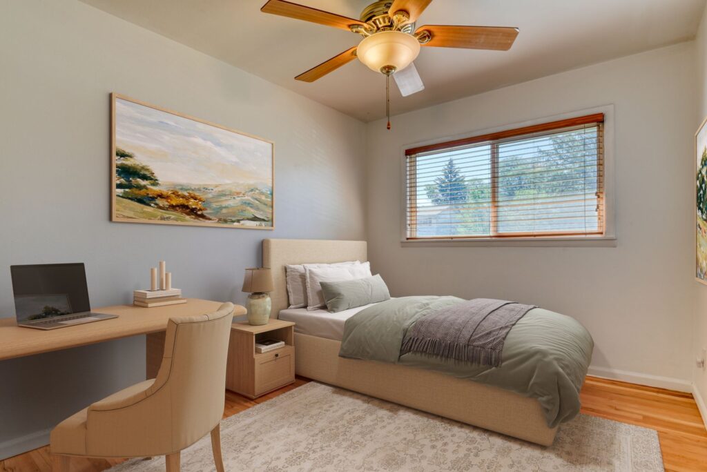 Sanderson Ave 33