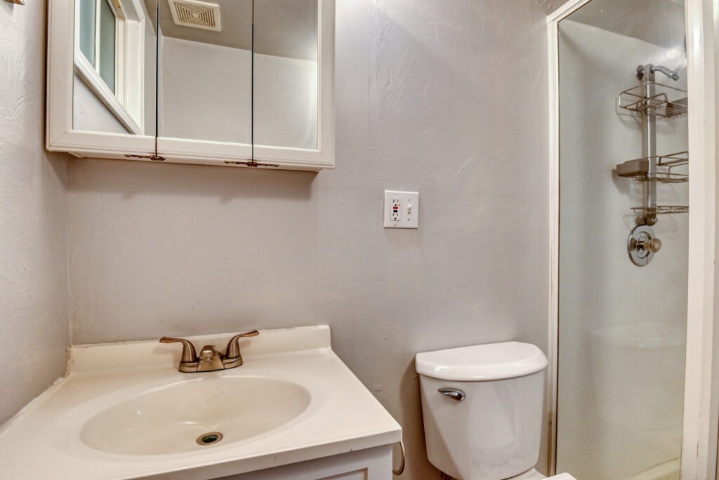 Sanderson Ave 51