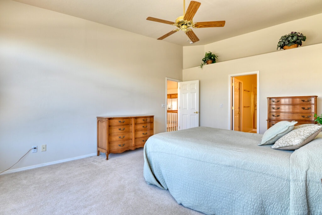 Secret Glen Grove 32