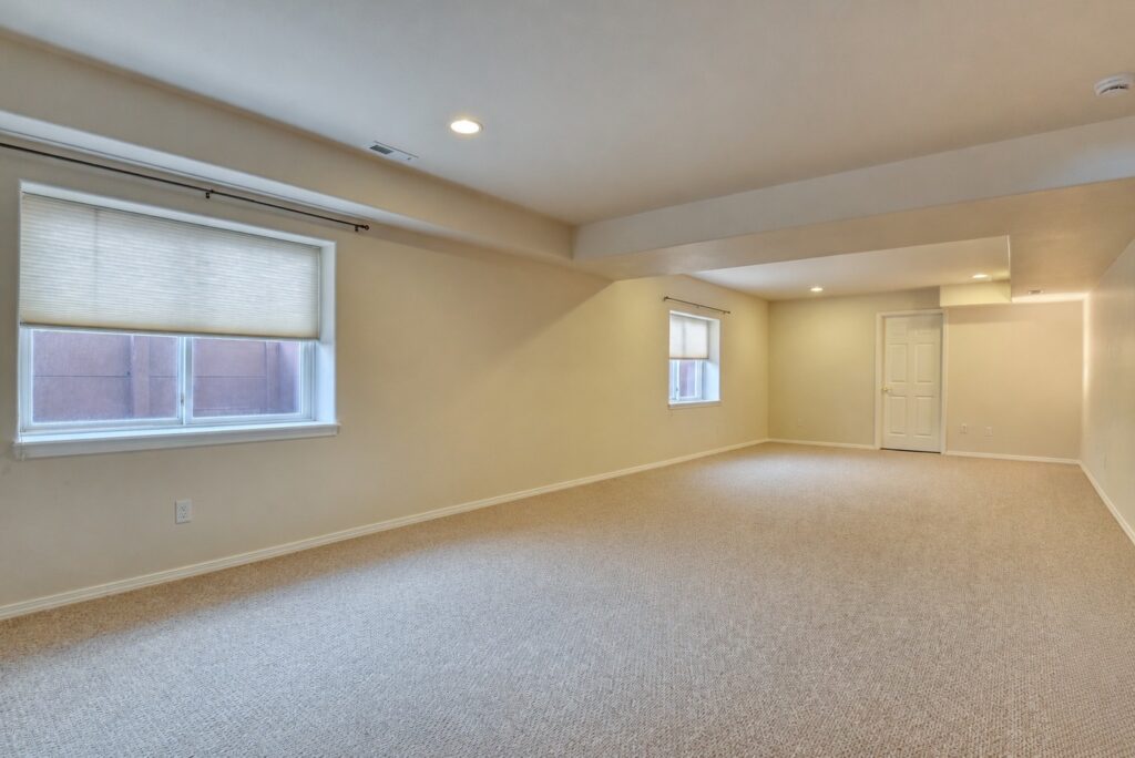 Secret Glen Grove 39