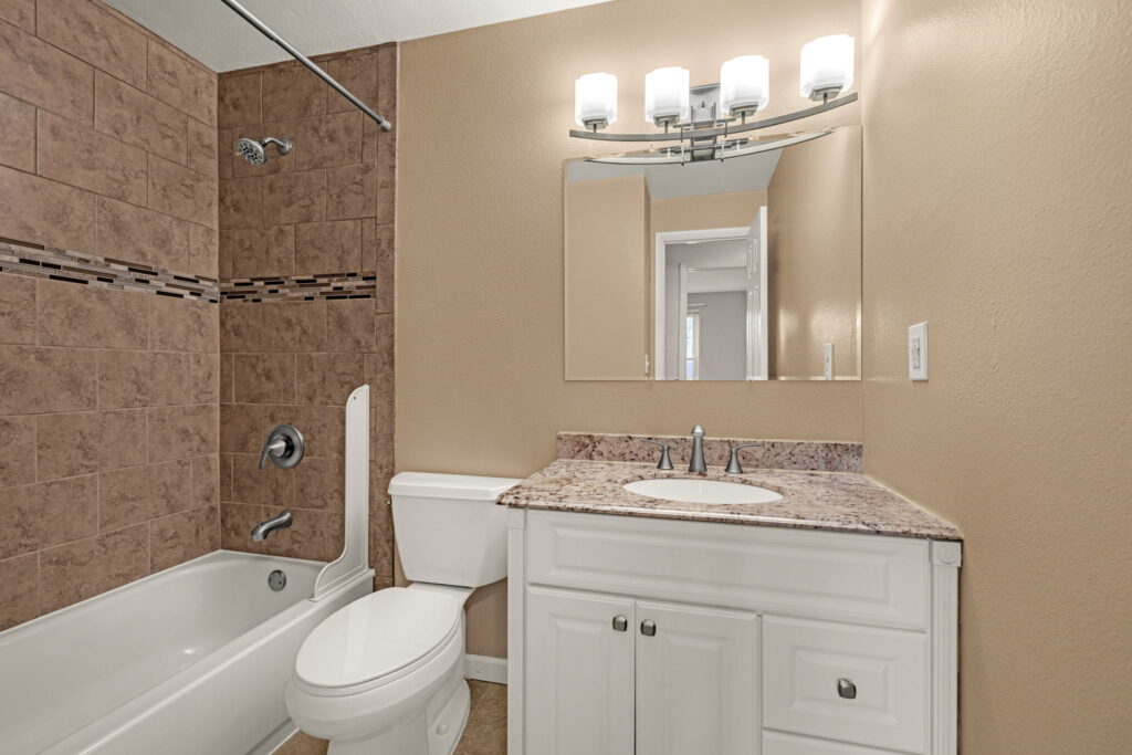 19 Web Or Mls 100120260917 0098