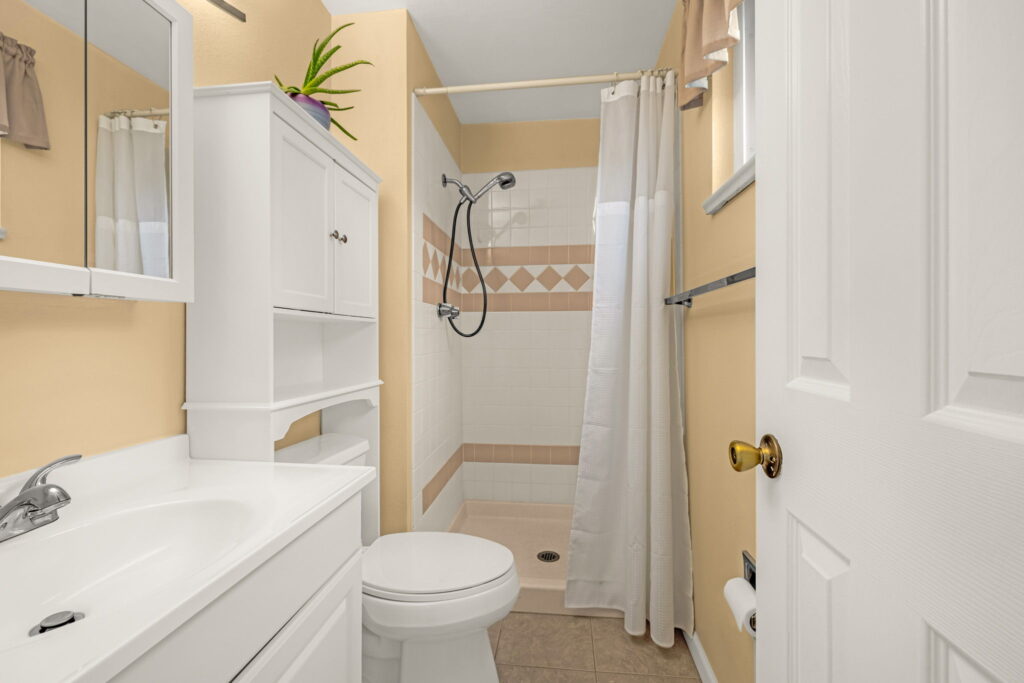 27 Web Or Mls 100120260917 0128