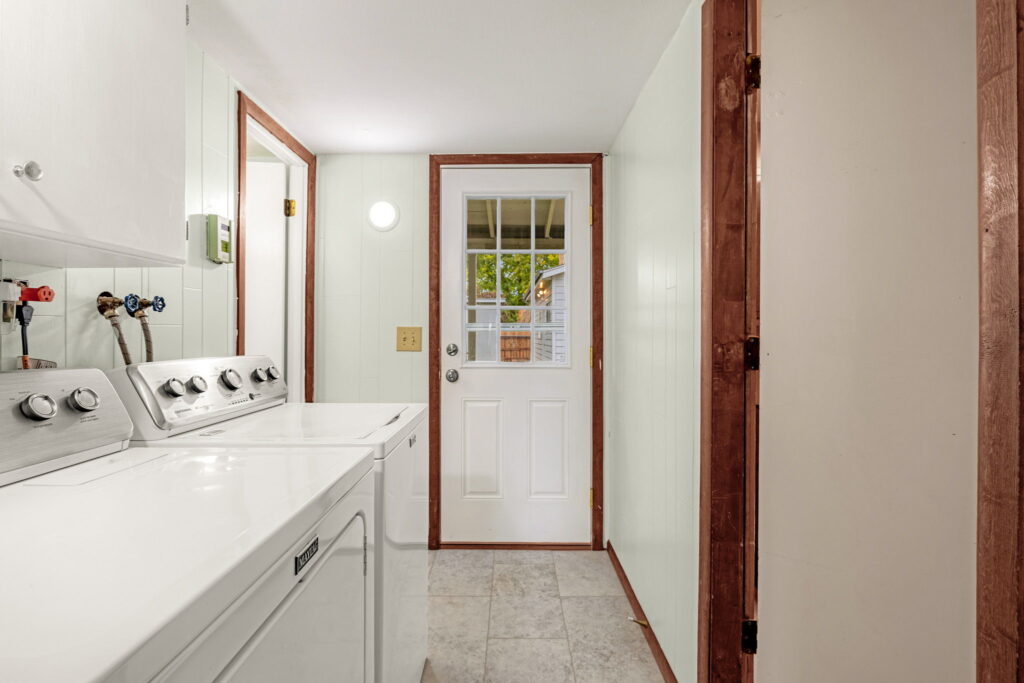 32 Web Or Mls 100120260917 0148
