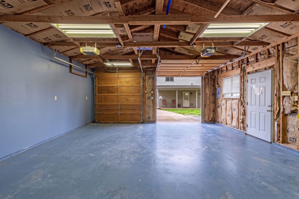 35 Web Or Mls Garage B