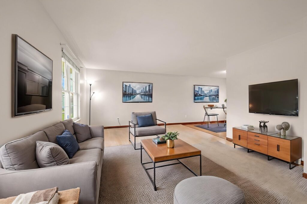 6 Web Or Mls 100120260917 0048 Virtually Staged