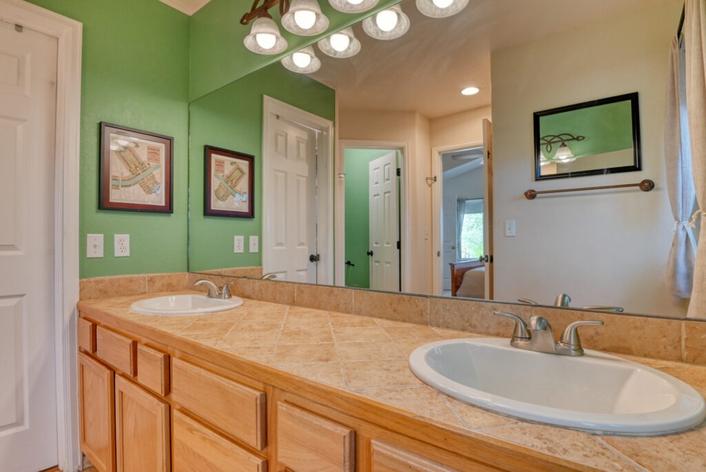 Bur Oak Lane 40