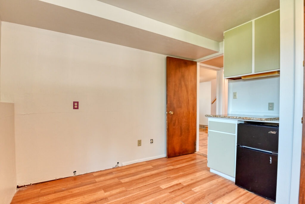 E Owen Cir 20